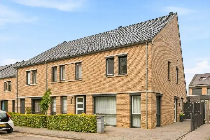 Corner house for sale: Nieuwe Meursweg 25, Verspreide huizen De Hogenend en Oud-Dijk Didam