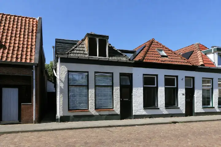 Hoekwoning te koop: Nieuwe Onnastraat 30, Clingenborgh Steenwijk