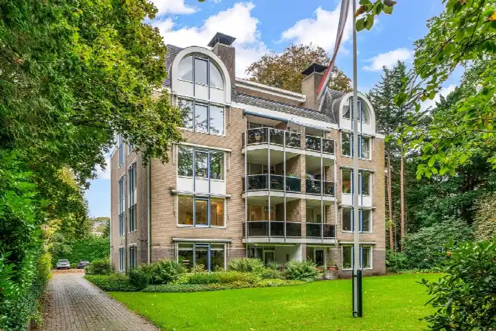 Apartment for sale: Nieuwe 's-Gravelandseweg 19C, Schimmellaan Bussum