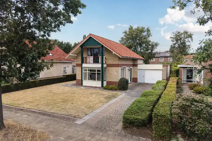 Vrijstaande woning te koop: Nieuwe Straatweg 33, Gytsjerk Gytsjerk