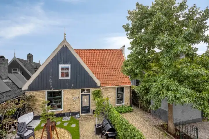 Semi-detached for sale: Nieuwe Streek 10A, Kolhorn (woonkern) en De Strook Kolhorn