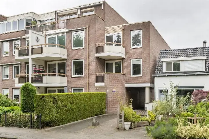 Appartement te koop: Nieuwe Tielseweg 24-13, Sterrebos Tiel