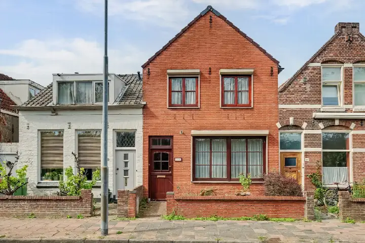 Tussenwoning te koop: Nieuwe Vlissingseweg 164, Stromenwijk Middelburg