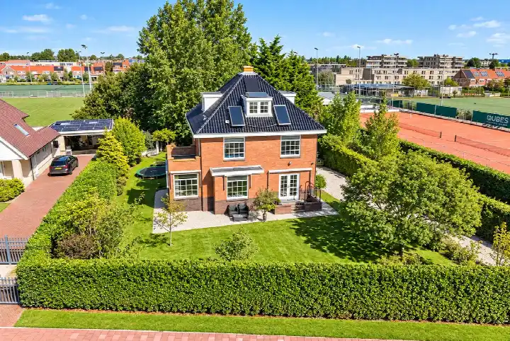 Detached house for sale: Nieuwe Zeeweg 46, Middengebied Midden Noordwijk (Zh)