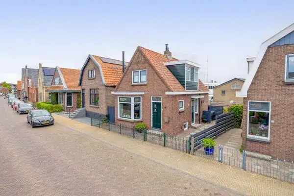 Vrijstaande woning te koop: Nieuwedijk 69, Lemmer-Kom Lemmer