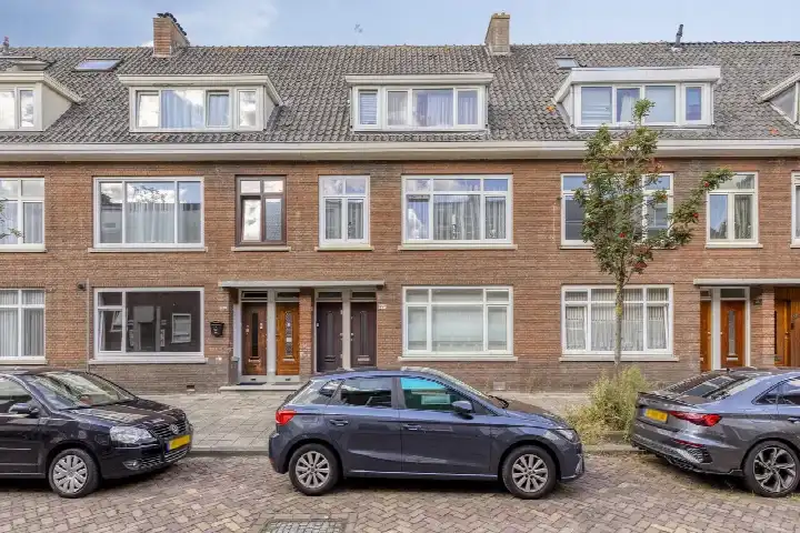Appartement te koop: Nieuwenhoornstraat 99A, Oud Charlois Rotterdam