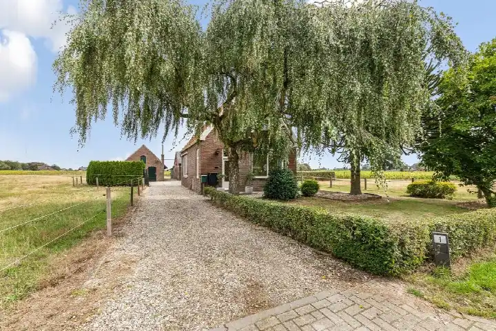 Vrijstaande woning te koop: Nieuwestraat 1, Buitengebied - Het Broek Wehl