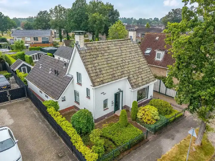 Detached house for sale: Nieuweweg 10D, Roden Roden