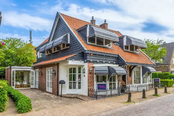 Semi-detached for sale: Nieuweweg 30, Laren-Centrum Laren (Nh)