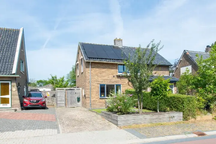 Twee-onder-één-kap te koop: Nieuweweg 44, Spoorbuurt Anna Paulowna