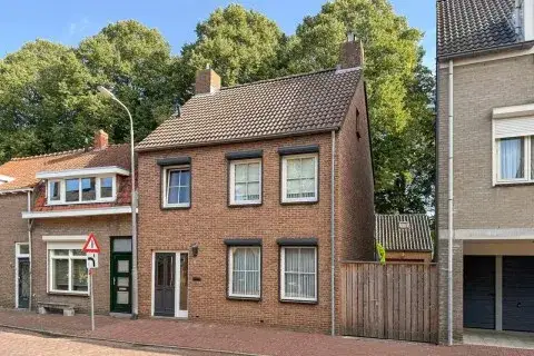Corner house for sale: Nieuweweg 44A, Binnenstad Hulst