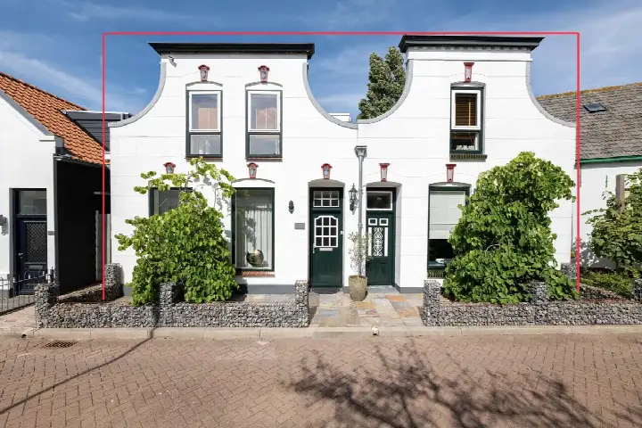 Vrijstaande woning te koop: Nieuweweg 6, Stellendam centrum Stellendam