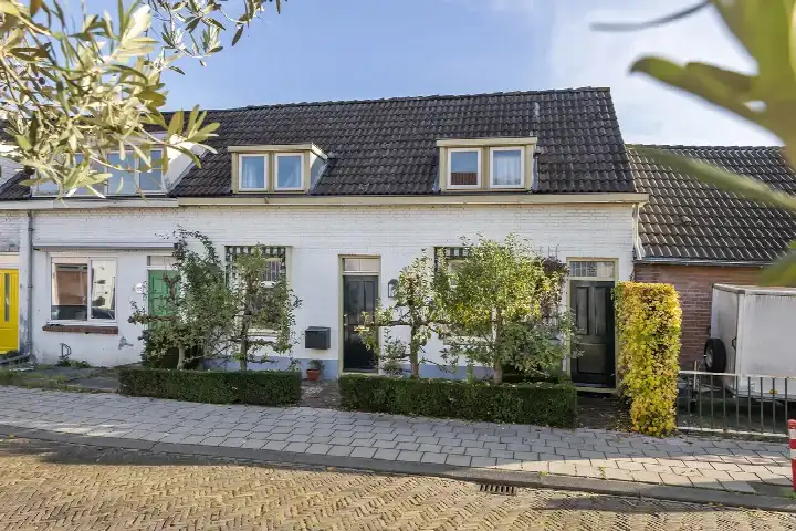 Hoekwoning te koop: Nieuweweg 66, Sterrebos Tiel