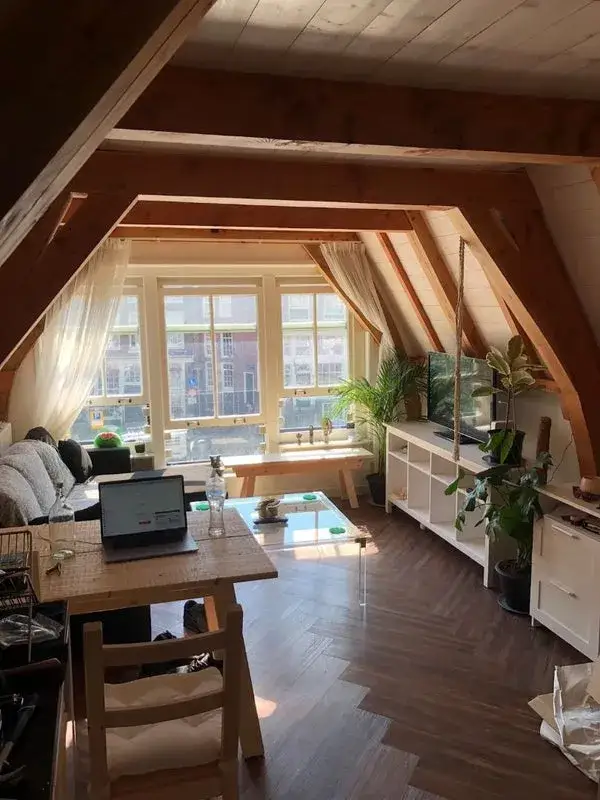 Woning te huur: Nieuwezijds Voorburgwal, Begijnhofbuurt Amsterdam