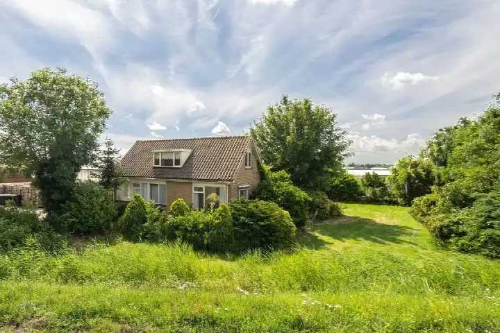 Detached house for sale: Nieuwveens Jaagpad 83, Nieuwveens Jaagpad Nieuwveen