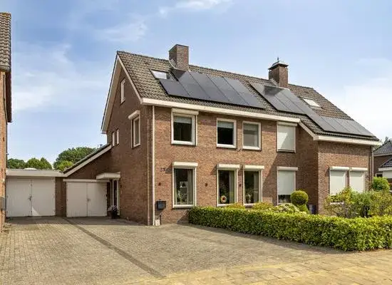 Terraced house for sale: Nieuwwijkstraat 27, Heijen Heijen