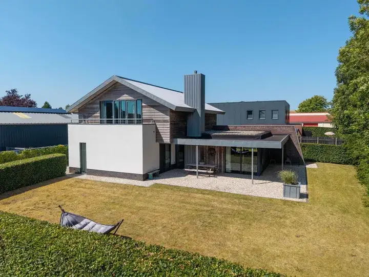 Detached house for sale: Nij Toerenburg 15, St.-Annaparochie Bedr. Nij Toerenburg St.-Annaparochie