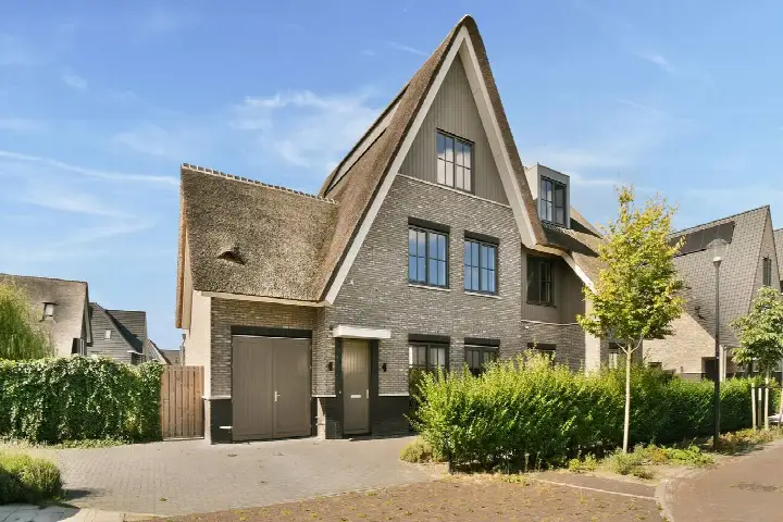 Semi-detached for sale: Nijenrodehof 12, Waterrijk Weesp
