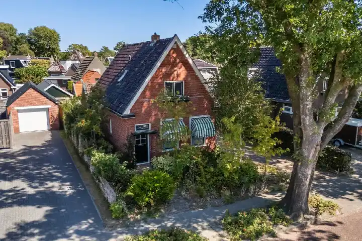 Vrijstaande woning te koop: Nijewei 20, Feanwâlden Feanwâlden
