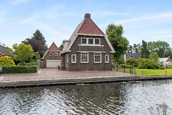 Vrijstaande woning te koop: Nijverheidskade 84, Wildervank Wildervank