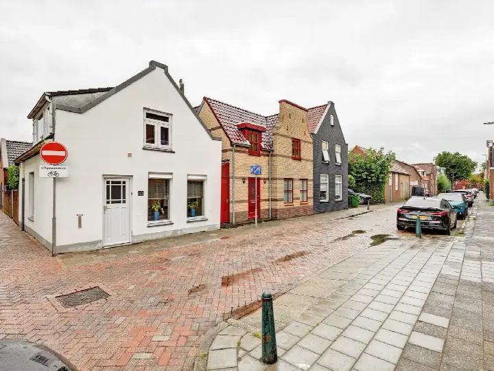Detached house for sale: Nobelstraat 27, Oud-Beijerland Centrum Oud-Beijerland