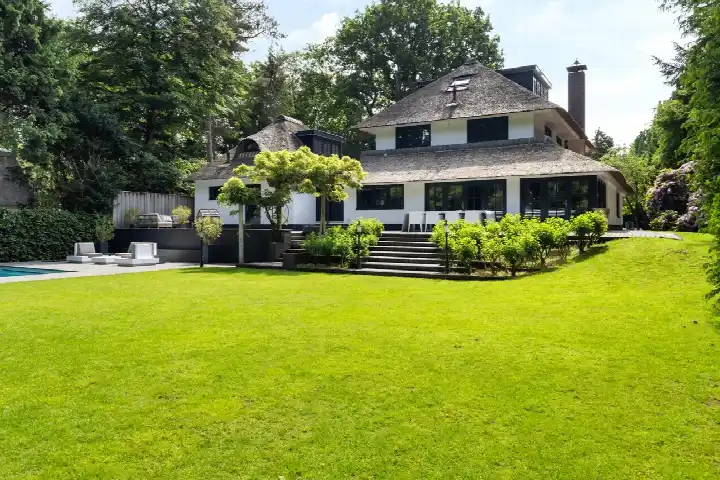Detached house for sale: Noolseweg 21, Zwarte Berg Laren