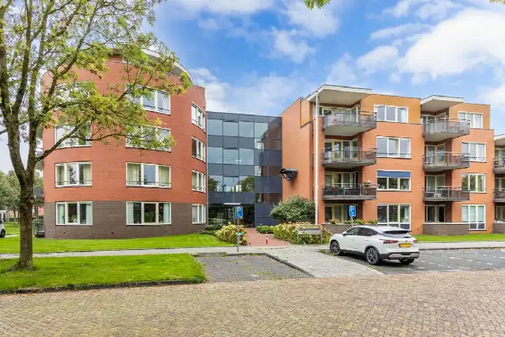 Appartement te koop: Noordeinde 1-02, Marknesse-woonkern Marknesse