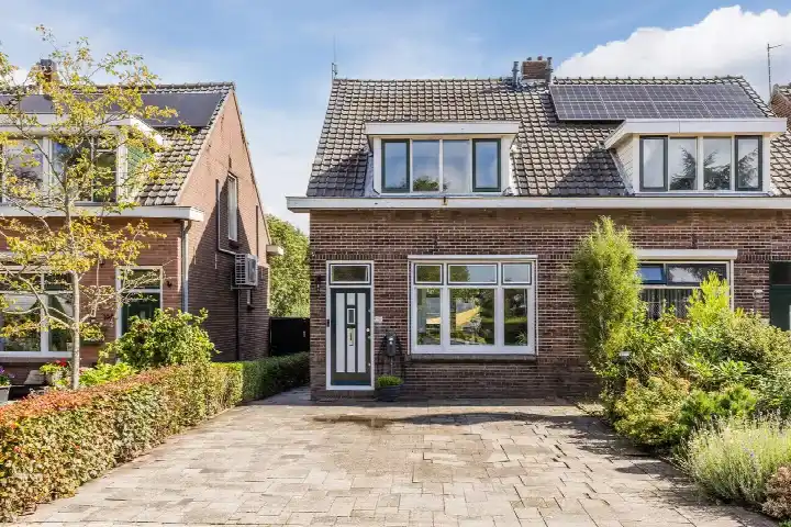 Twee-onder-één-kap te koop: Noordeinde 193, Vogelbuurt Boskoop