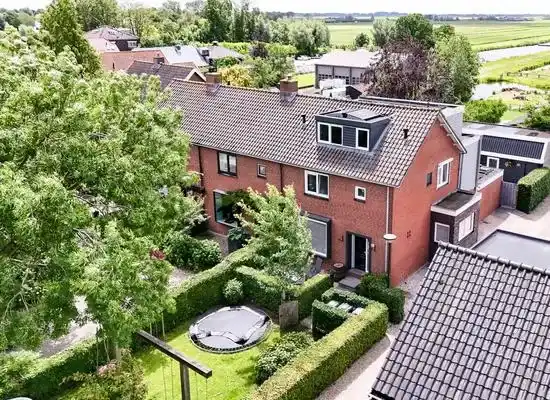 Corner house for sale: Noordeinde 54A, Noordeinde Aarlanderveen