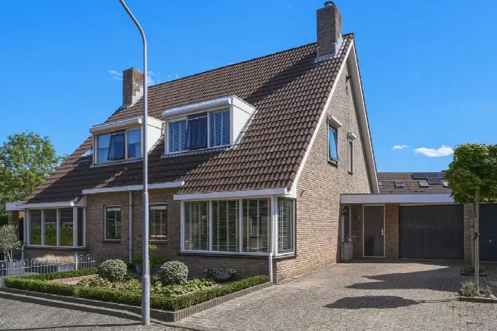 Terraced house for sale: Noordeinde 8, Koudekerke Koudekerke