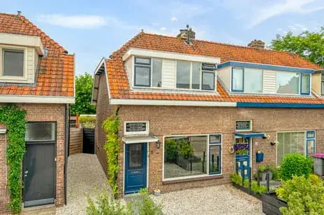 Corner house for sale: Noordeindseweg 9, Oud-Delfgauw Delfgauw