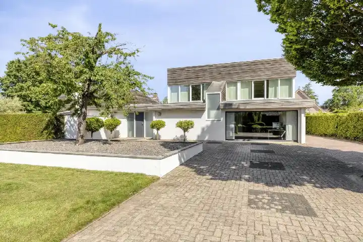 Detached house for sale: Noordelijke Achterweg 38, Wemeldinge Wemeldinge