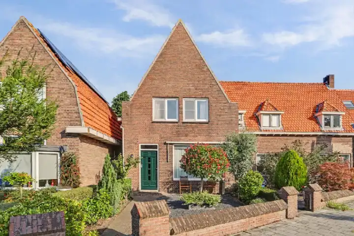 Hoekwoning te koop: Noorder Parallelweg 89, Centrum Waalwijk