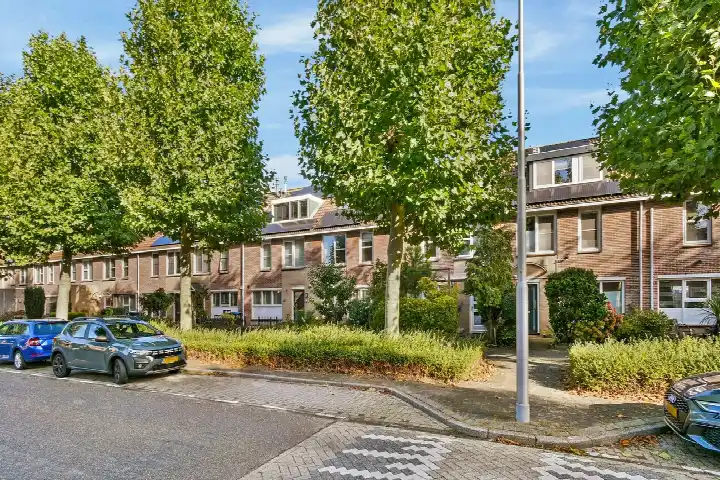 Terraced house for rent: Noorderkroon 10, Hemellichamenbuurt Amstelveen