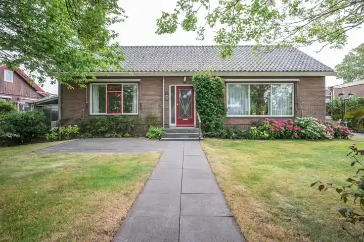 Detached house for sale: Noordersingel 92, Noordeinde Berkel En Rodenrijs