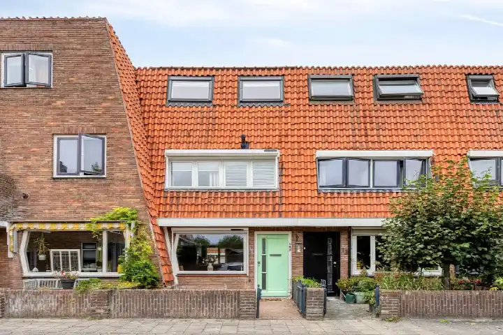 Terraced house for sale: Noordtzijstraat 15, Kampen-Zuid Kampen