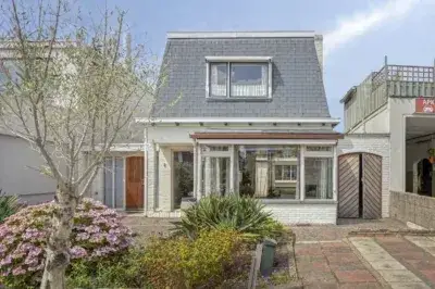 Detached house for sale: Noordweg 2, Wateringen Noord en Ambachtshof Wateringen