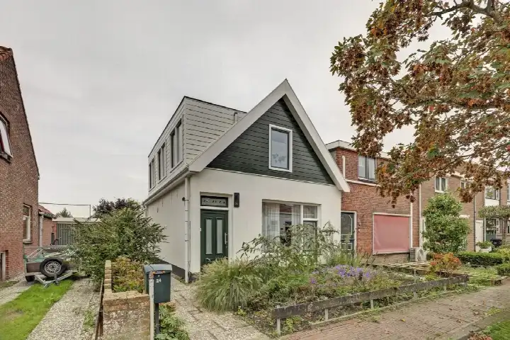 Corner house for sale: Noordweg 24, Anna Jacobapolder Sint Philipsland