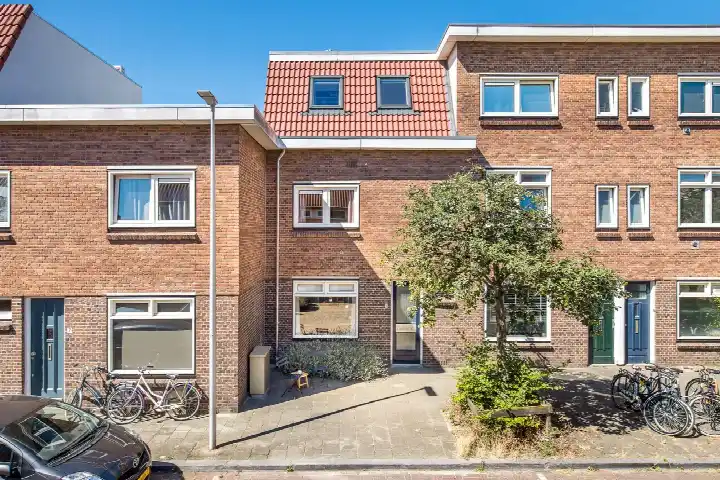 Tussenwoning te koop: Noordzeestraat 5, Rivierenwijk Utrecht