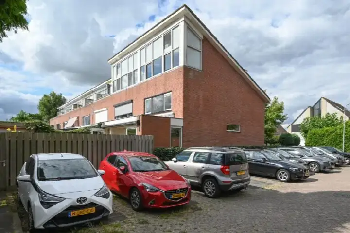 Hoekwoning te koop: Noorse Lijster 11, Meerwijk Uithoorn