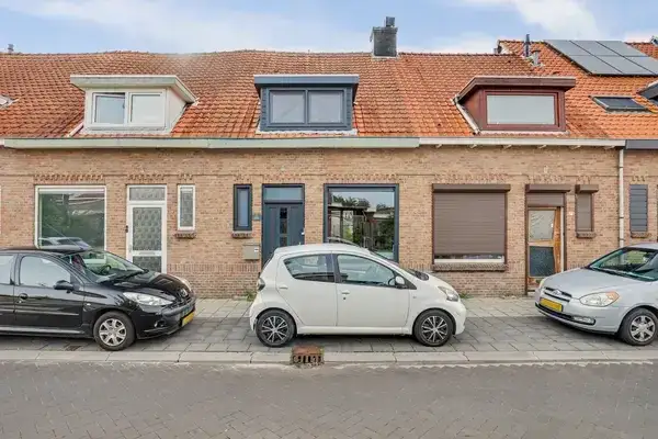 Tussenwoning te koop: Noteboomstraat 23, Slagveld en Omgeving Zwijndrecht