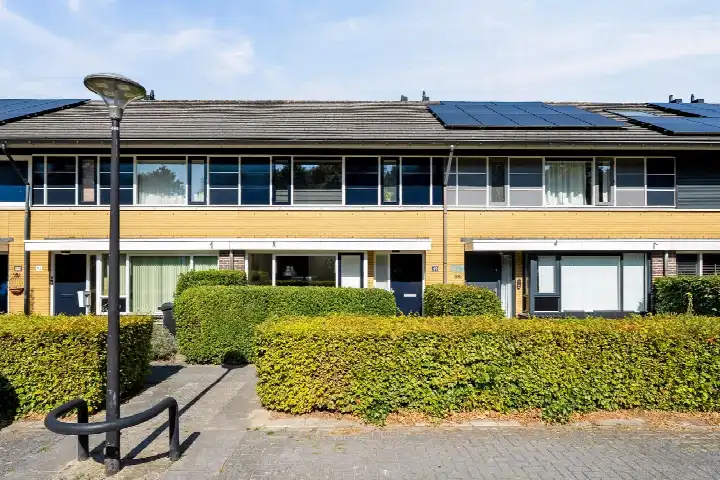 Tussenwoning te koop: Novemberstraat 40, Seizoenenbuurt West Almere