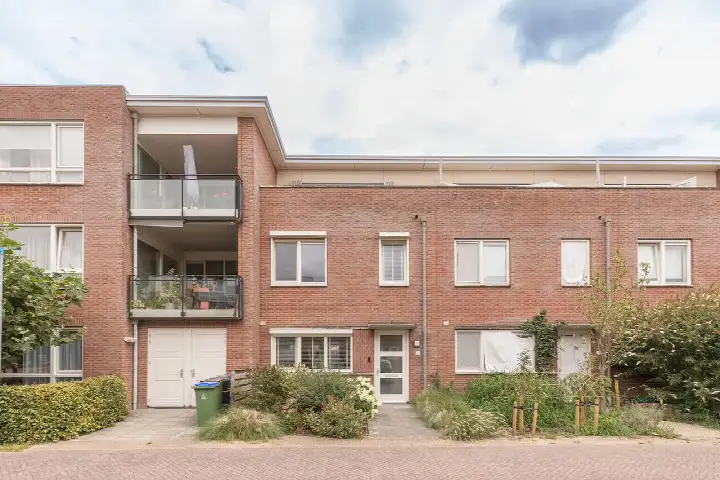 Terraced house for sale: Noweestraat 20, De Hooilanden Wageningen