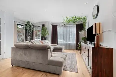 Apartment for sale: Nunspeetlaan 293, Oostbroek-Zuid 'S-Gravenhage