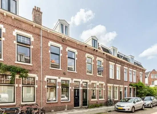 Tussenwoning te koop: Obrechtstraat 68, Wittevrouwen Utrecht