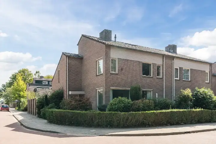 Hoekwoning te koop: Odradastraat 92, Eersel-kom en Lindeakkers Eersel