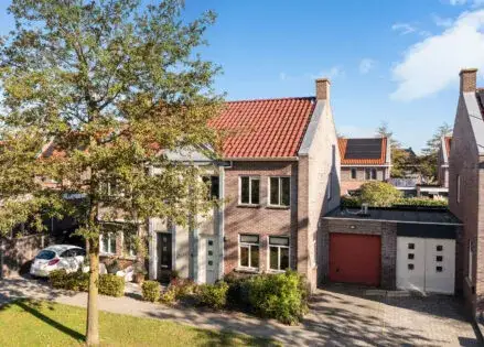 Terraced house for sale: Oer de Feart 54, Joure, Wyldehoarne Joure