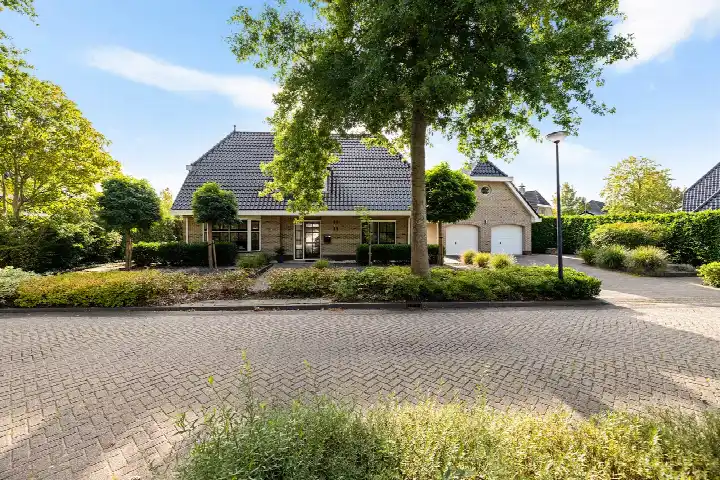 Vrijstaande woning te koop: Oer it Spoar 14, Sint Nicolaasga Sint Nicolaasga