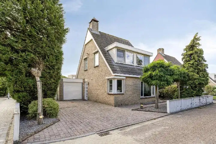 Vrijstaande woning te koop: Oesterputten 14, Noordpolder Terneuzen