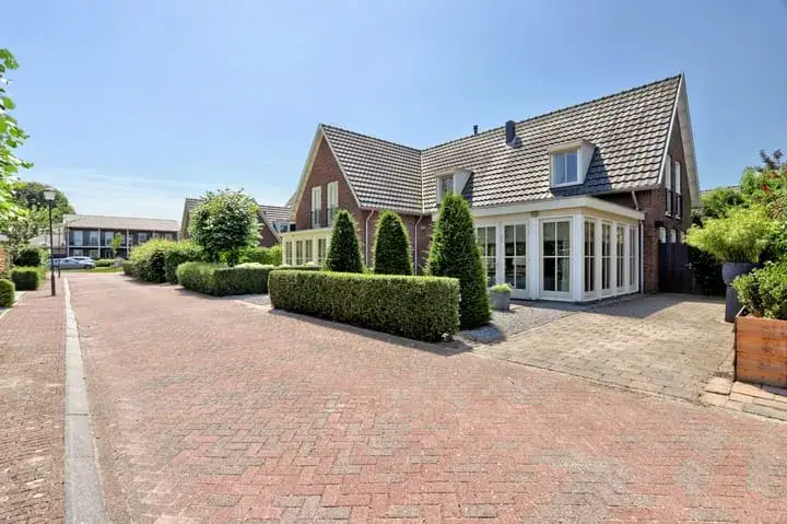 Twee-onder-één-kap te koop: Oesterstraat 14, Noordeinde Berkel En Rodenrijs